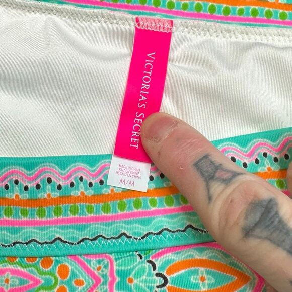 Victoria's Secret Green and White Bikini Swim Bottoms Medium - Picture 4 of 7